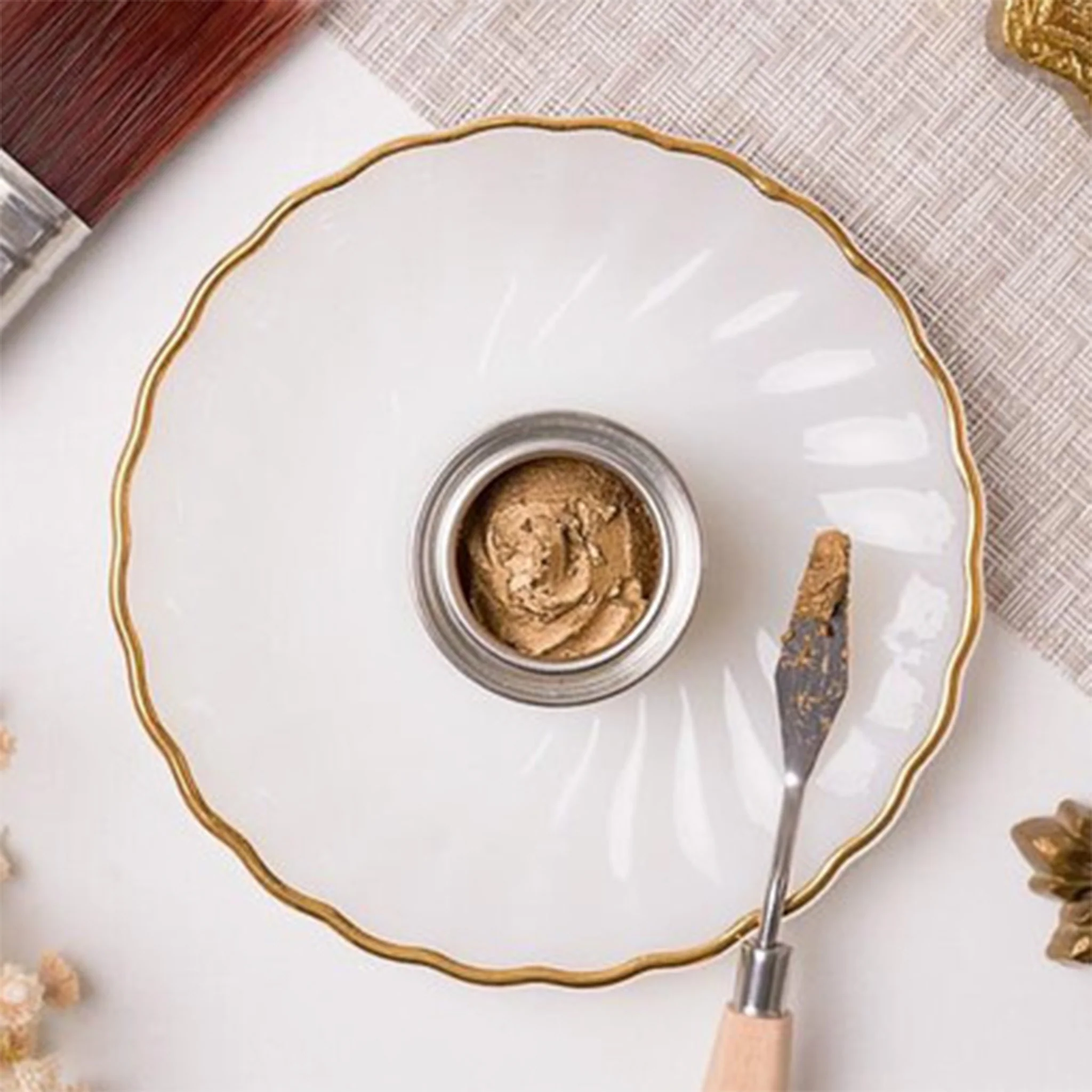Dixie Belle Paint Gilding Wax - Metallic Furniture Wax - Image 3